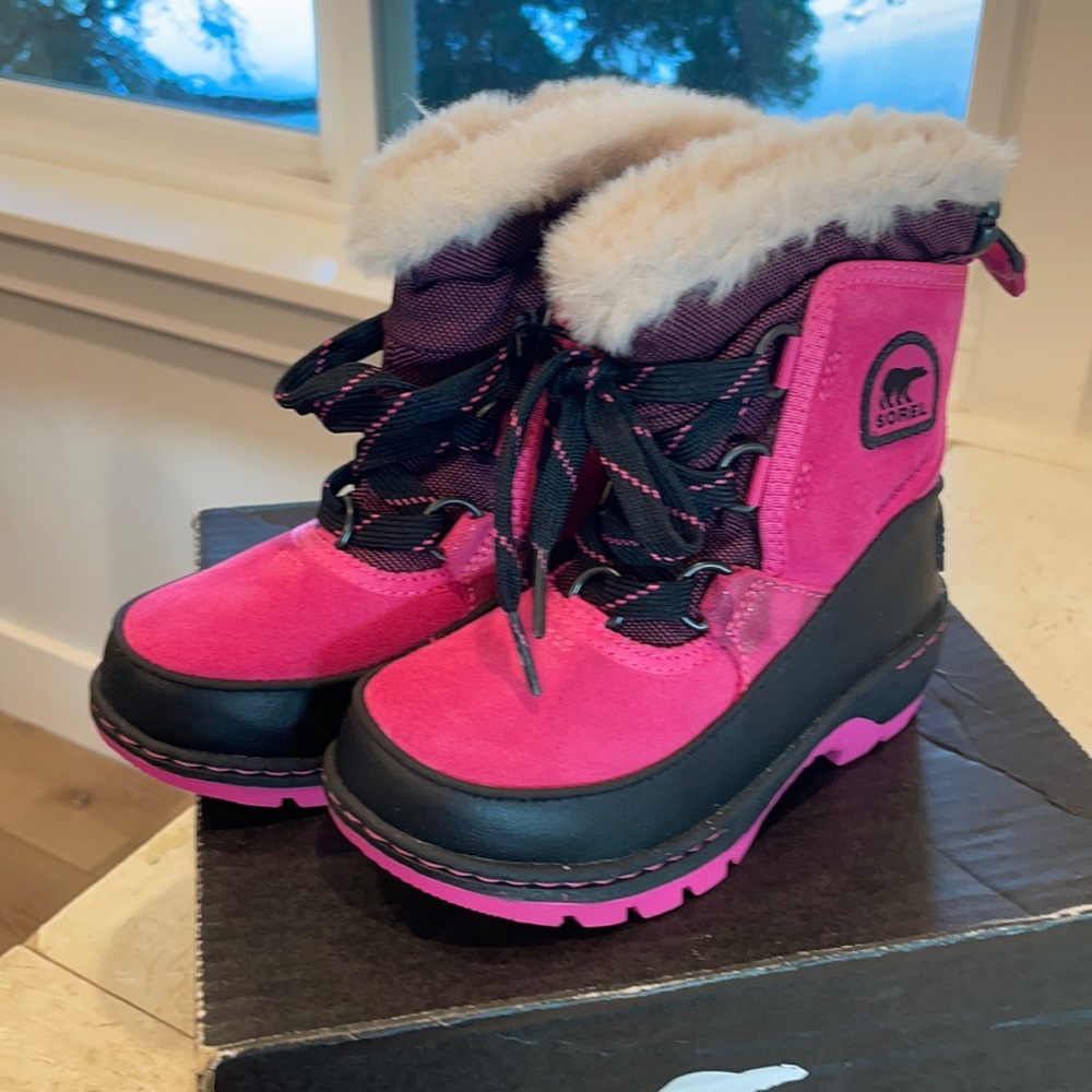 Sorel snow boots. Size 10. Brand new with tags and box